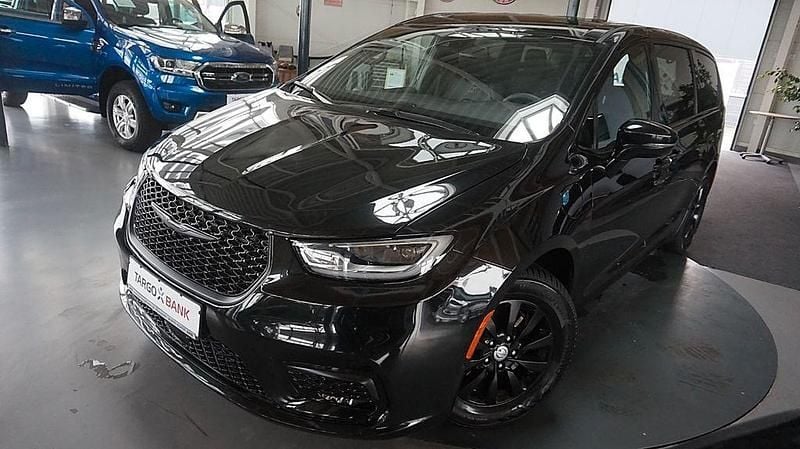 Schwarz Gebraucht 2023 Chrysler Pacifica Van / Kleinbus | 38.900 € (Superpreis) - Bild 1/4