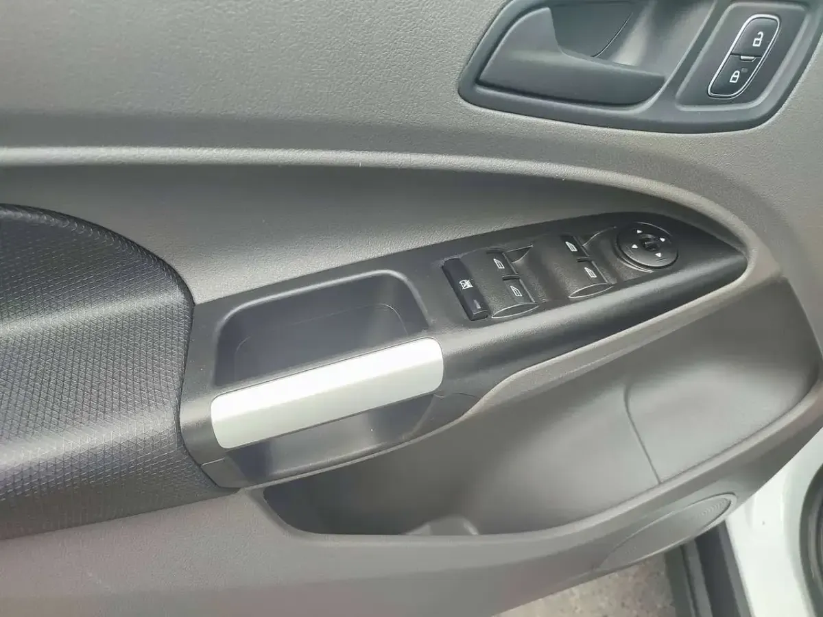 Gebraucht Ford Tourneo Connect Trend 101 PS (74 kW) 2019 Frostweiß Van / Kleinbus