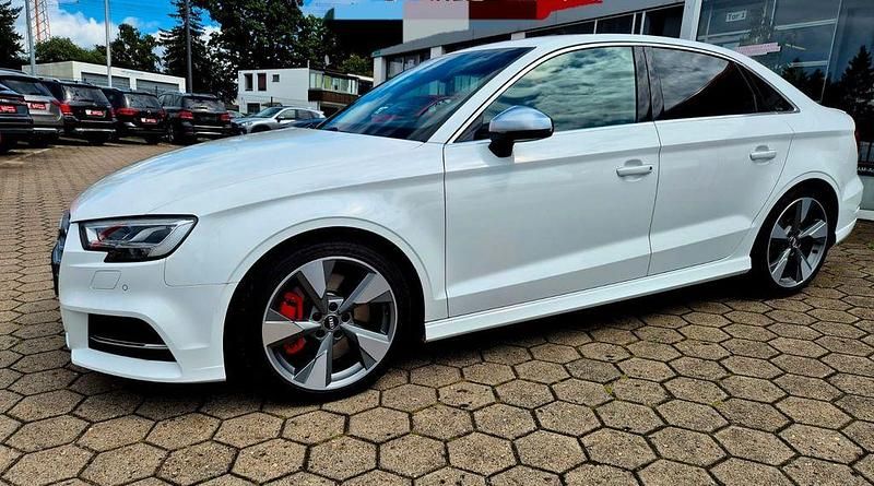 Weiß Gebraucht 2018 Audi S3 Sport Limousine | 29.995 € (Guter Preis) - Bild 1/4