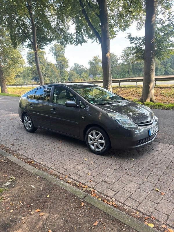 Grau Gebraucht 2008 Toyota Prius Executive Kleinwagen | 6.500 € (Etwas zu teuer) - Bild 1/4