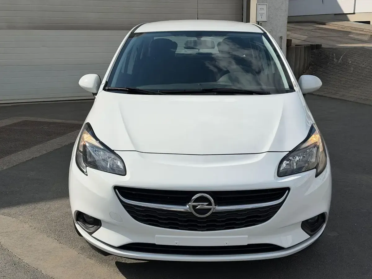Gebraucht Opel Corsa Edition 69 PS (50 kW) 2018 Weiß Kleinwagen