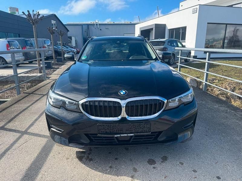 Gebraucht BMW 320 Advantage 190 PS (139 kW) 2021 Schwarz Kombi