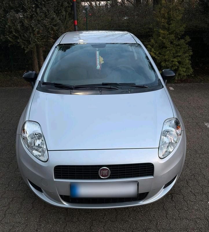Gebraucht Fiat Punto 65 PS (47 kW) 2011 Grau Kleinwagen