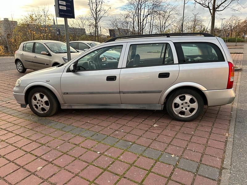 Silber Gebraucht 1999 Opel Astra Kombi | 1.000 € (Guter Preis) - Bild 1/4