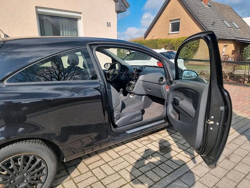 Gebraucht Opel Corsa 80 PS (58 kW) 2010 Schwarz Kleinwagen