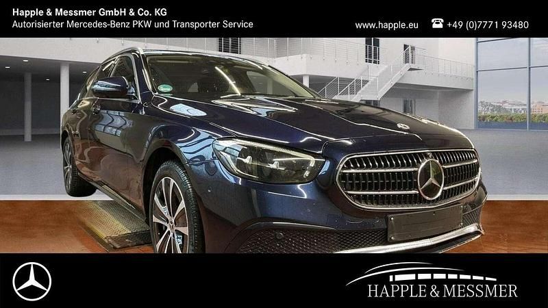Gebraucht Mercedes E300 Avantgarde 194 PS (142 kW) 2022 Nautikblau  lack (metallic) Kombi
