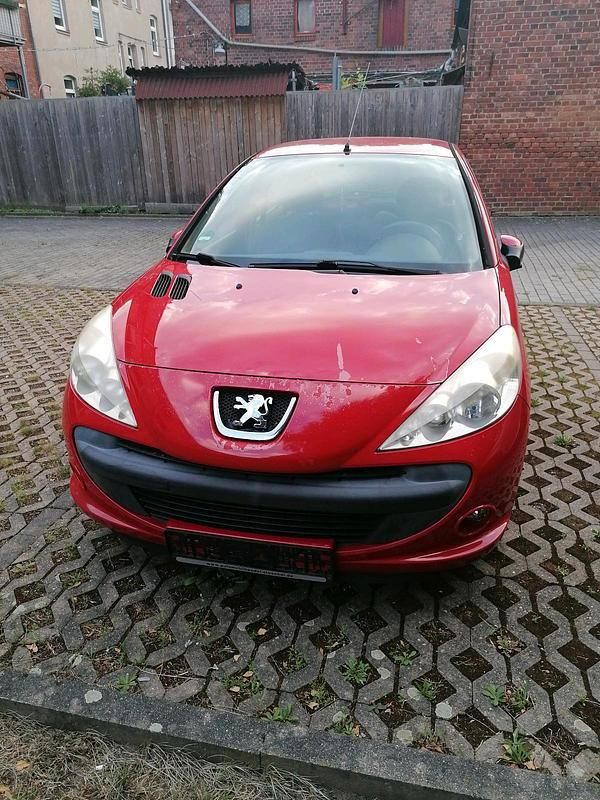 Rot Gebraucht 2009 Peugeot 206 Kleinwagen | 1.600 € (Superpreis) - Bild 1/4