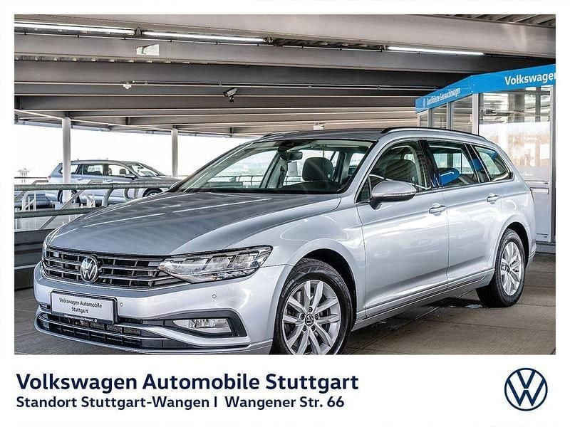 Gebraucht VW Passat Business 150 PS (110 kW) 2023 Scale silver metallic Kombi