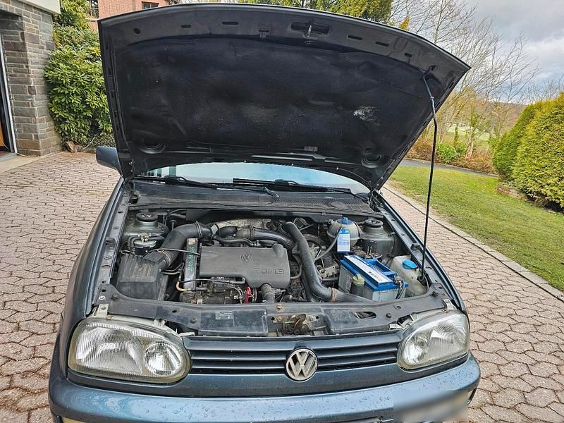 Gebraucht VW Golf III 90 PS (66 kW) 1996 Grau Kleinwagen