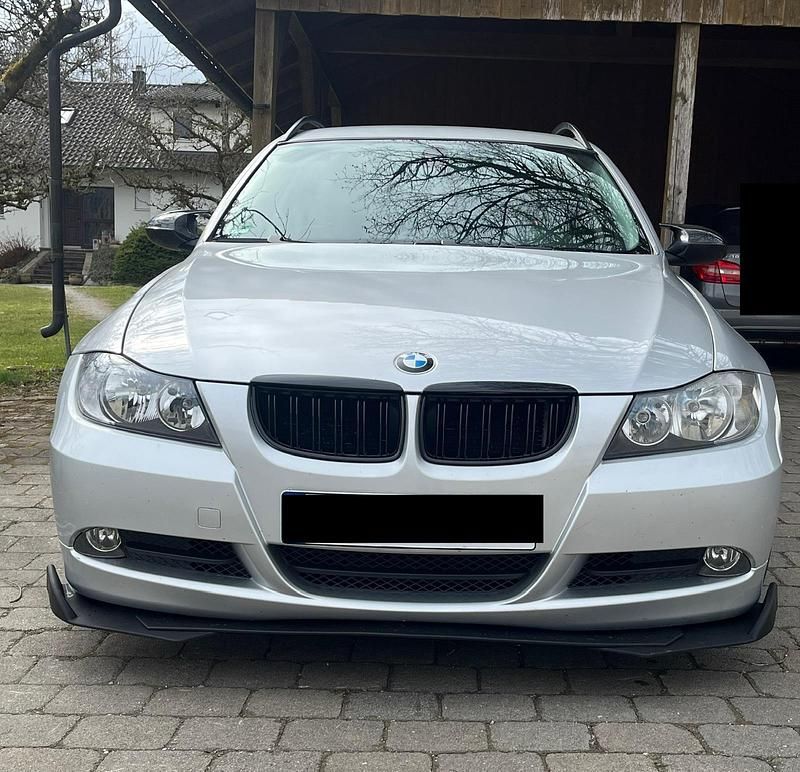 Gebraucht BMW 320 163 PS (119 kW) 2008 Silber Kombi
