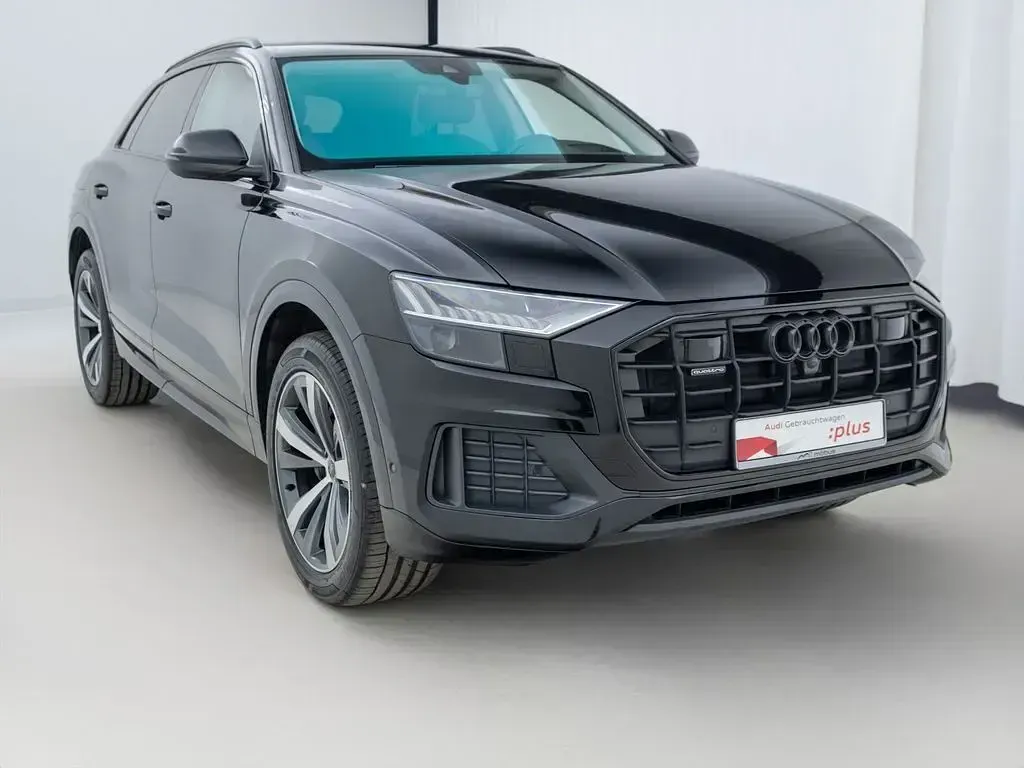 Gebraucht Audi Q8 Performance 286 PS (210 kW) 2023 Mythosschwarz metallic SUV