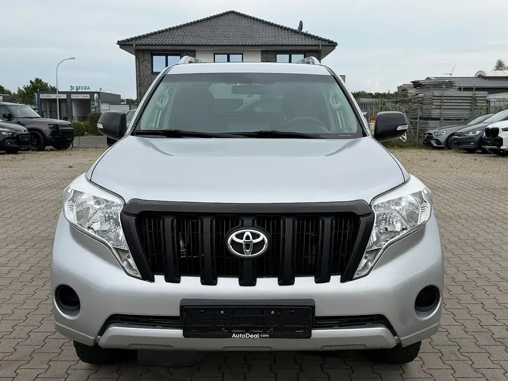 Gebraucht Toyota Land Cruiser 177 PS (130 kW) 2018 Silber SUV