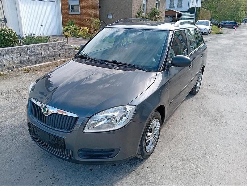 Gebraucht Skoda Fabia 69 PS (50 kW) 2009 Grau Kombi