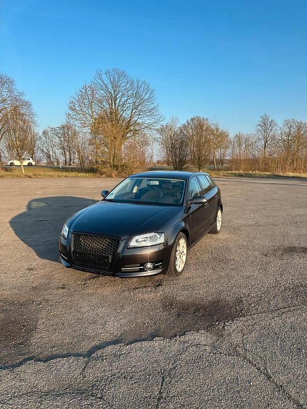 Gebraucht Audi A3 160 PS (117 kW) 2010 Grau Kleinwagen