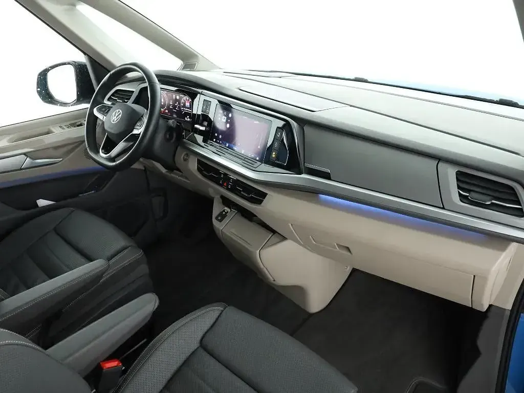 Używany VW T7 Style 150 KM (110 kW) 2025 Niebieski Van