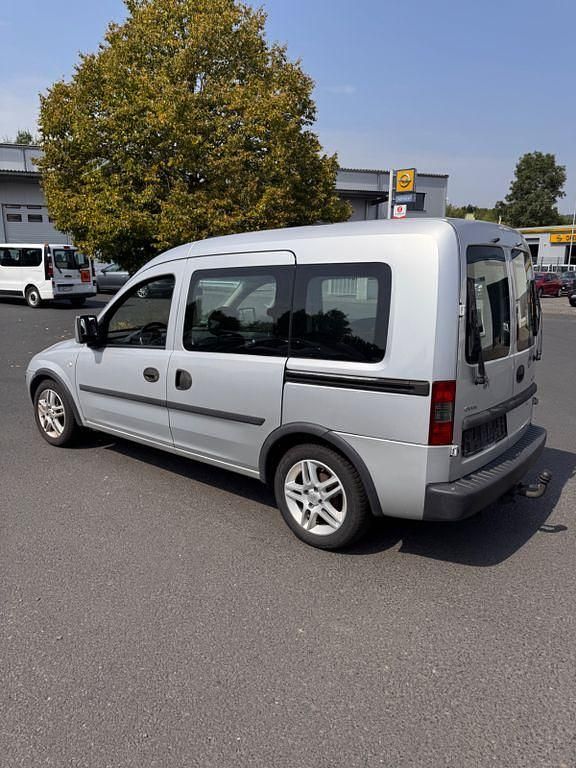 Silber Gebraucht 2007 Opel Combo Edition Van / Kleinbus | 999 € (Guter Preis) - Bild 1/4