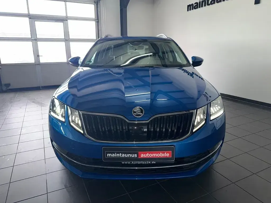 Gebraucht Skoda Octavia Style 131 PS (96 kW) 2019 Blau Kombi