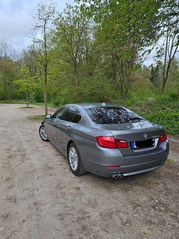 Second-hand BMW 520 184 CP (135 kW) 2012 Gri Berlinǎ