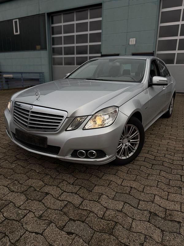 Gebraucht 2009 Mercedes E350 Limousine | 7.200 € (Superpreis) - Bild 1/4