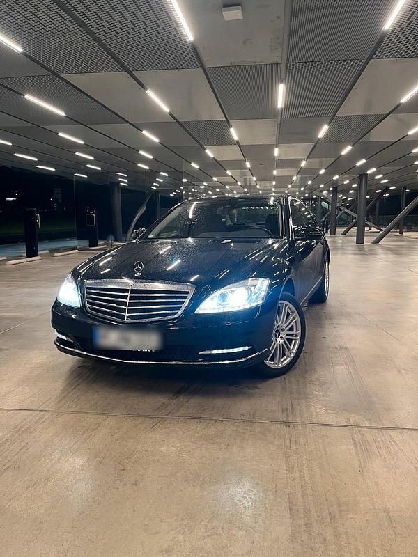Schwarz Gebraucht 2009 Mercedes S350 Limousine | 21.500 € (Teuer) - Bild 1/4