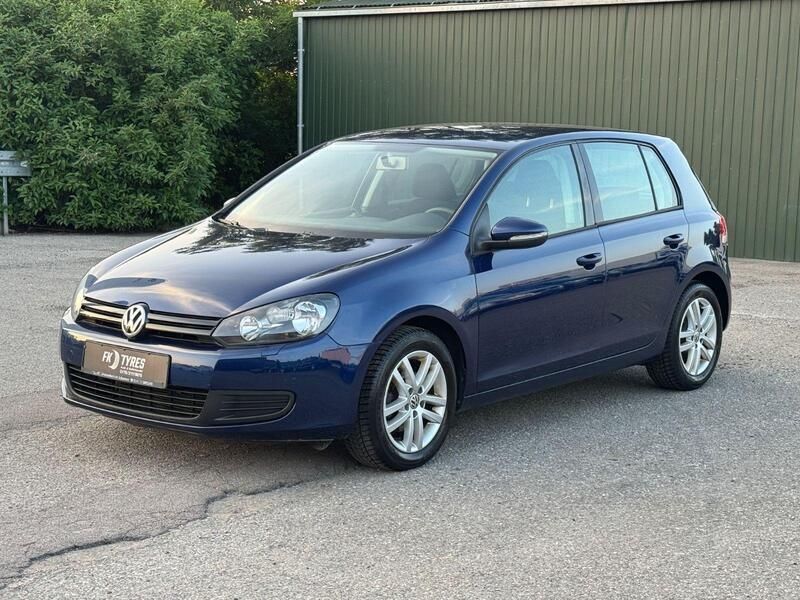 Blau Gebraucht 2009 VW Golf VI Trendline Kleinwagen | 5.950 € (Fairer Preis) - Bild 1/4