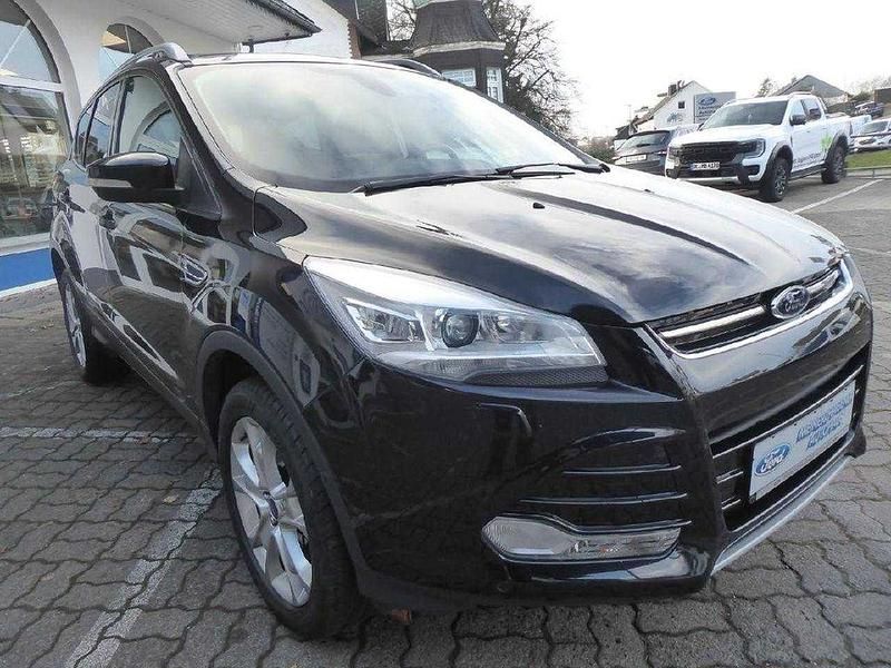 Gebraucht Ford Kuga Titanium 179 PS (131 kW) 2015 Pantherschwarz metallic SUV