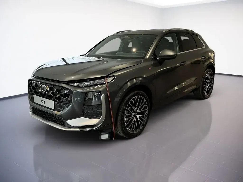 Neu Audi Q3 S-Line 265 PS (194 kW) 2025 Daytonagrau perleffekt SUV