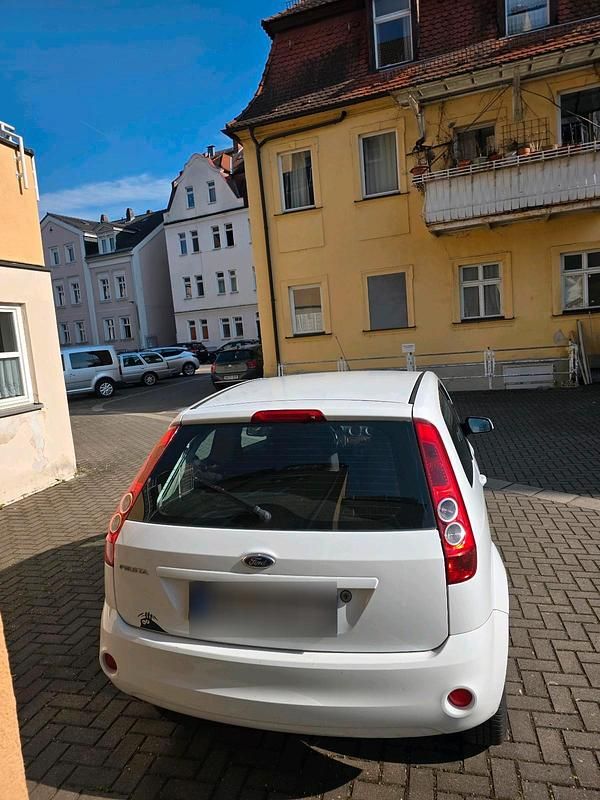 Gebraucht Ford Fiesta 2008 Weiß Kleinwagen