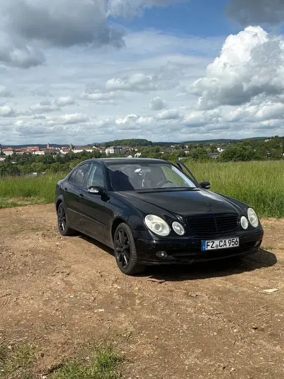 Gebraucht Mercedes E320 224 PS (164 kW) 2004 Schwarz Limousine