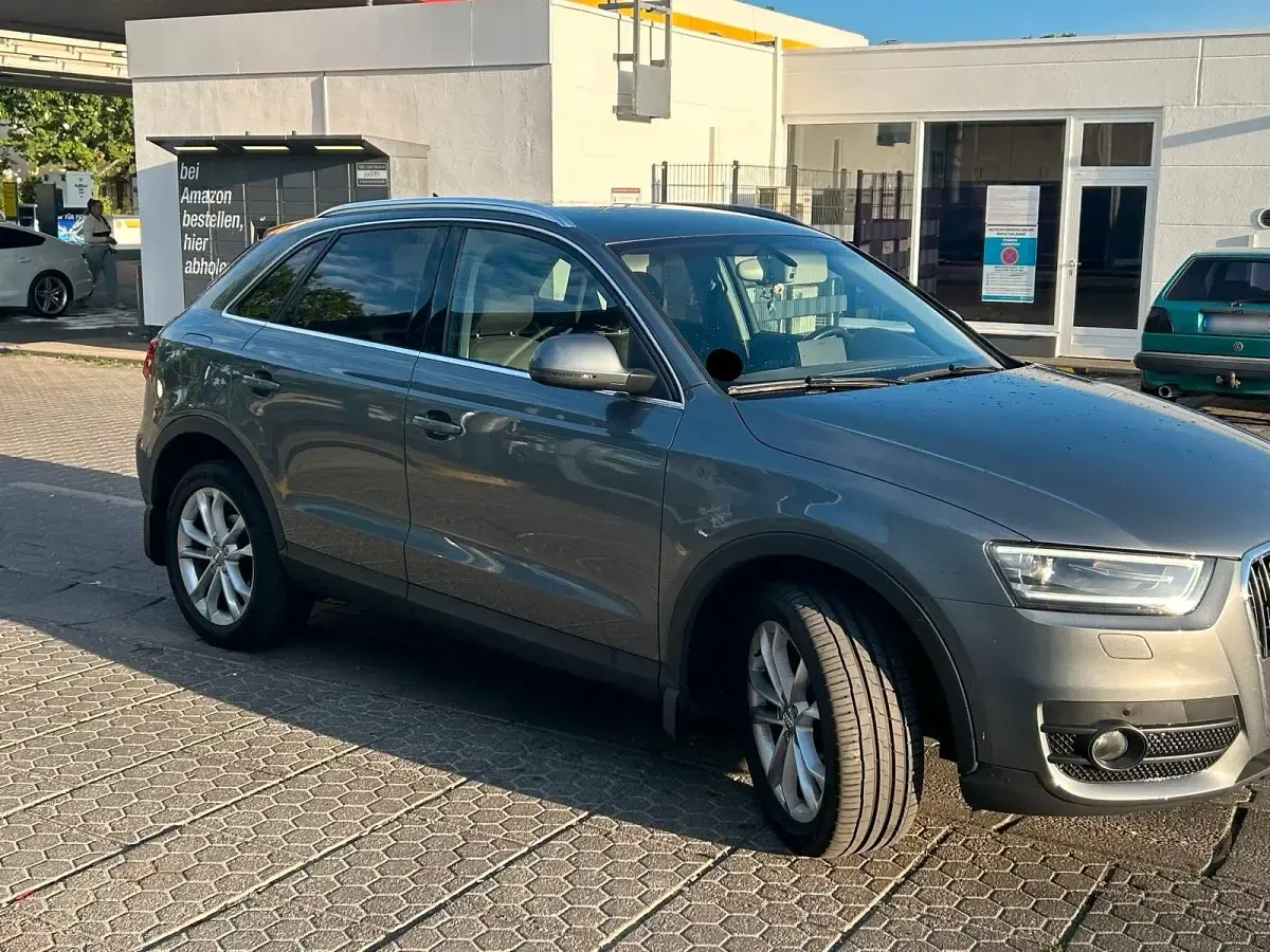 Gebraucht Audi Q3 Sport 177 PS (130 kW) 2013 Grau SUV