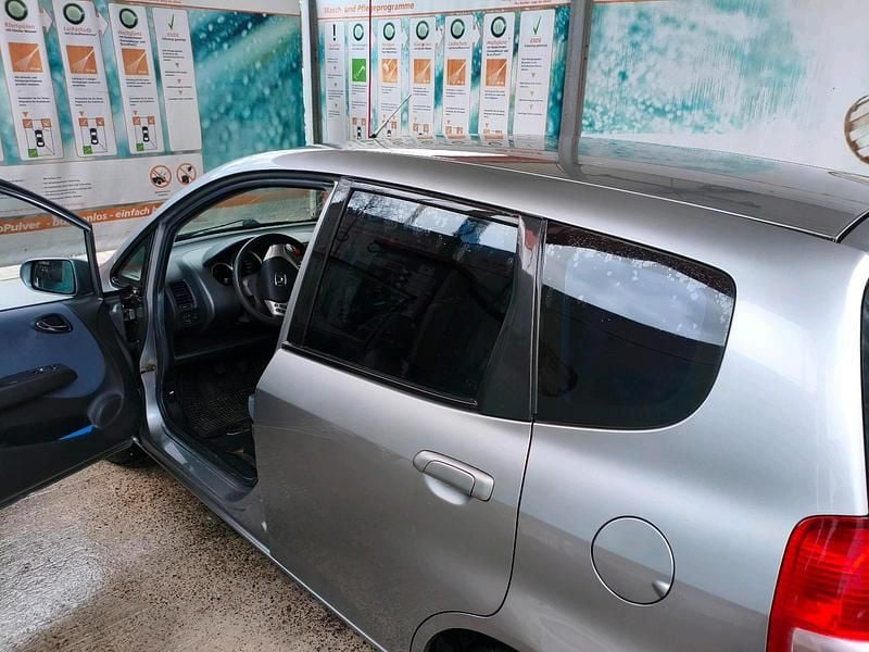 Second-hand Honda Jazz 2007 Argintiu Hatchback