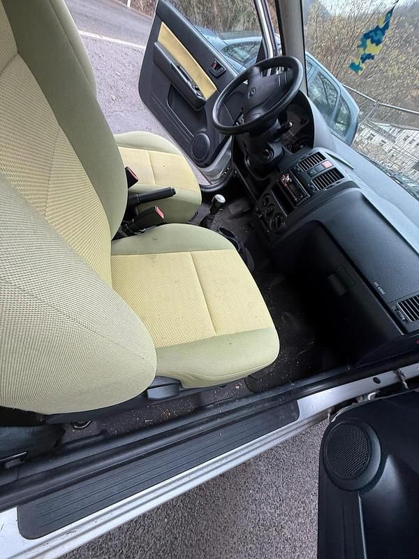 Gebraucht Hyundai Getz 63 PS (46 kW) 2005 Silber Kleinwagen