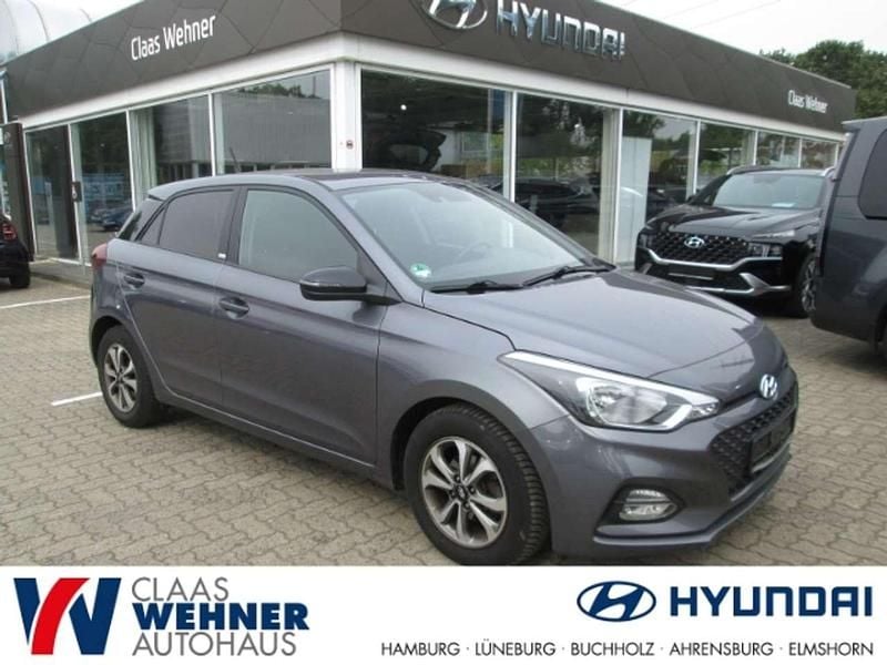 Grau Gebraucht 2020 Hyundai i20 YES! Limousine | 11.440 € (Guter Preis) - Bild 1/4