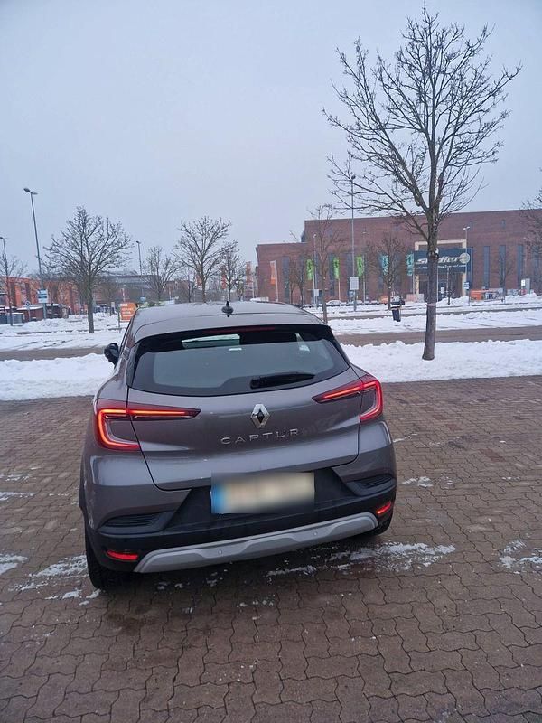 Gebraucht Renault Captur Zen 91 PS (66 kW) 2022 Grau SUV