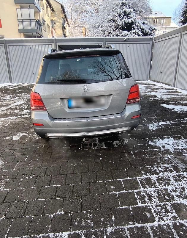 Gebraucht Mercedes 240 143 PS (105 kW) 2014 Silber Limousine