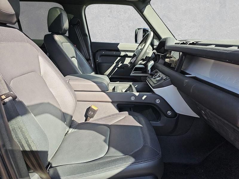 Gebraucht Land Rover Defender SE Dynamic 300 PS (220 kW) 2024 Schwarz SUV