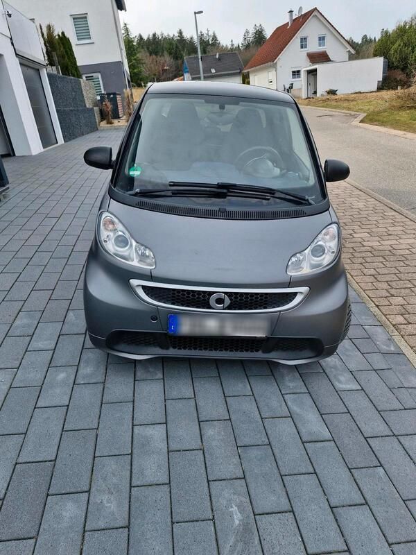 Grau Gebraucht 2014 Smart ForTwo Coupé Kleinwagen | 3.600 € (Guter Preis) - Bild 1/4
