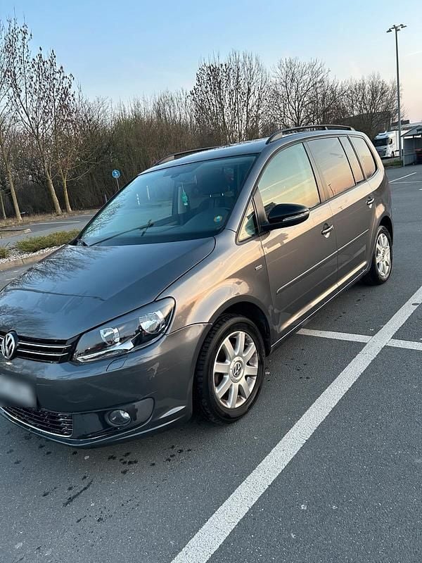 Gebraucht VW Touran 105 PS (77 kW) 2013 Braun Van / Kleinbus