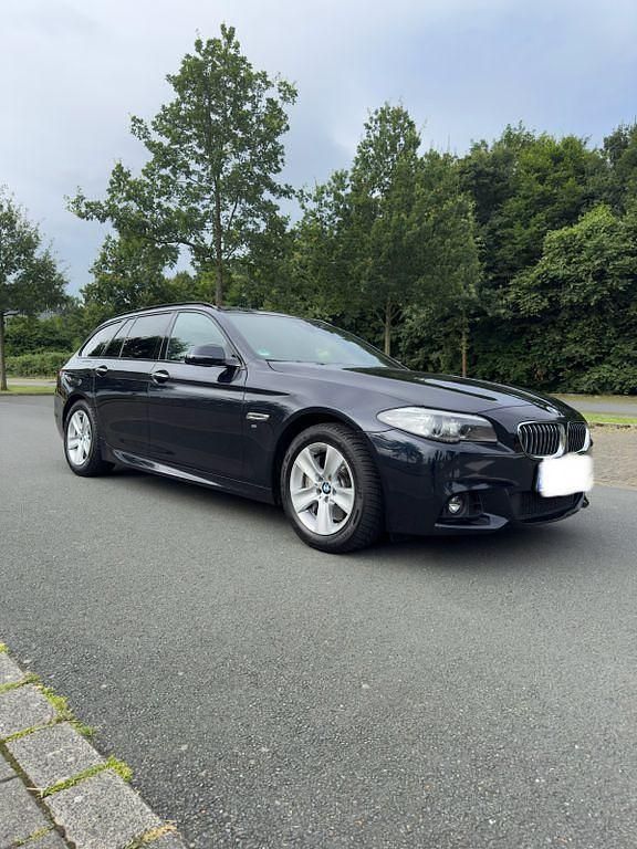 Schwarz Gebraucht 2016 BMW 525 M Sport Kombi | 25.900 € (Teuer) - Bild 1/4