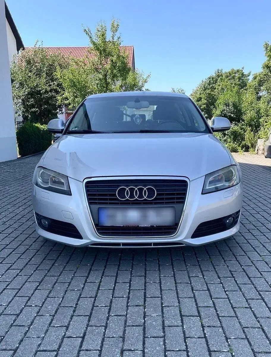 Gebraucht Audi A3 Attraction 125 PS (91 kW) 2009 Silber Kleinwagen