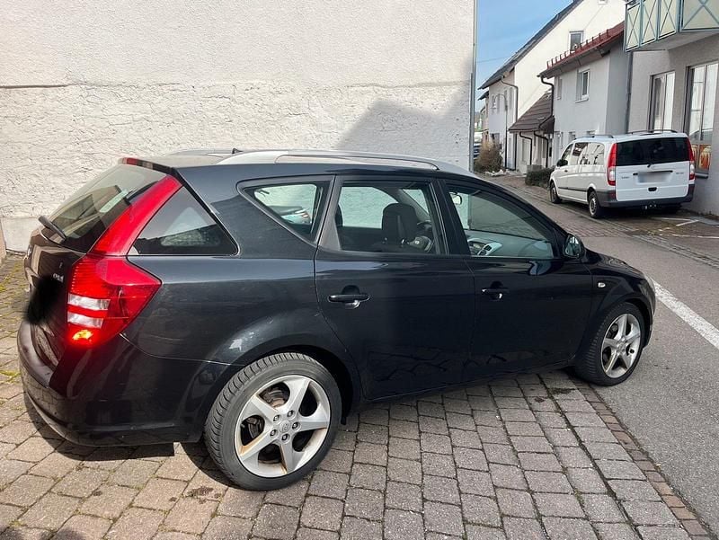 Gebraucht Kia Ceed 116 PS (85 kW) 2009 Schwarz Kleinwagen