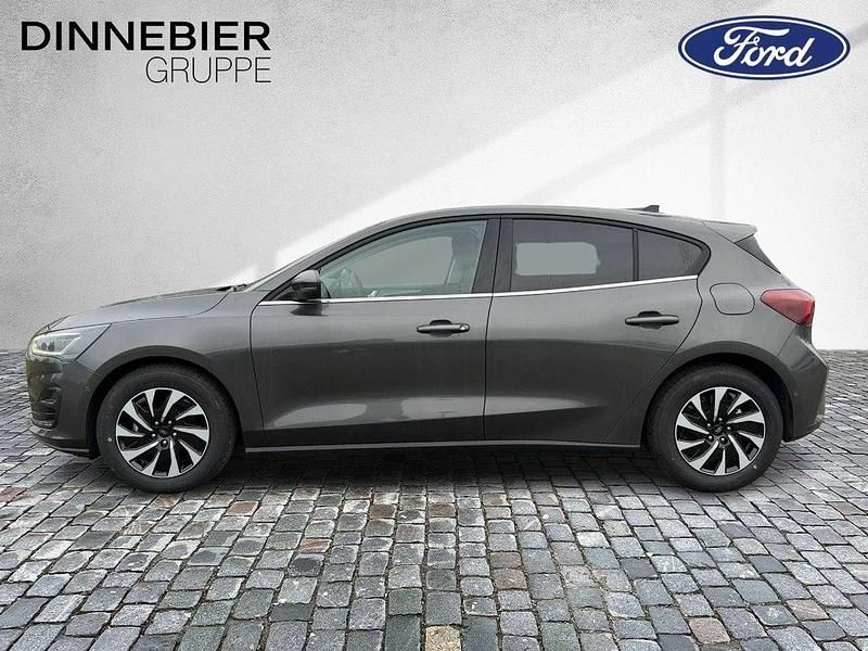 Neu Ford Focus Titanium 155 PS (114 kW) 2026 Agate black metallic Limousine