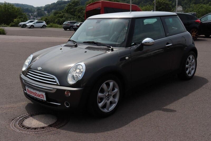 Grau Gebraucht 2006 Mini Cooper Coupé Coupé | 4.990 € (Fairer Preis) - Bild 1/4
