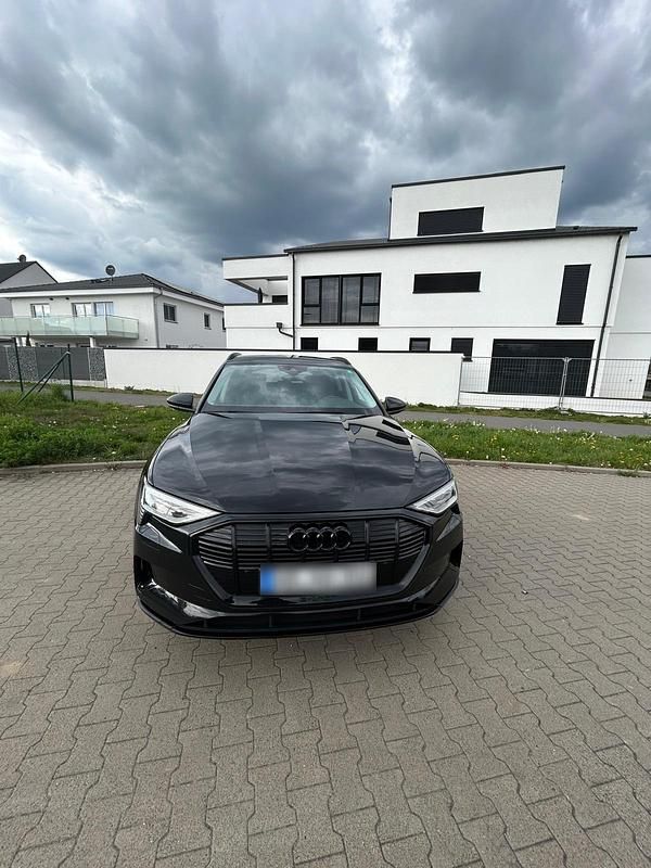 Gebraucht Audi e-tron 300 kW (408 PS) 2021 Schwarz SUV