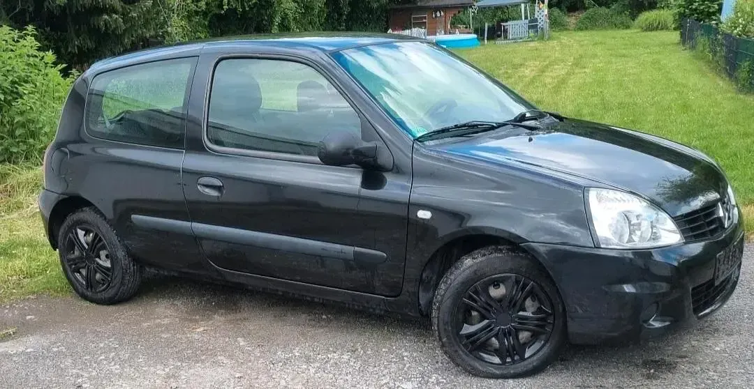 Gebraucht Renault Clio 75 PS (55 kW) 2011 Schwarz Kleinwagen