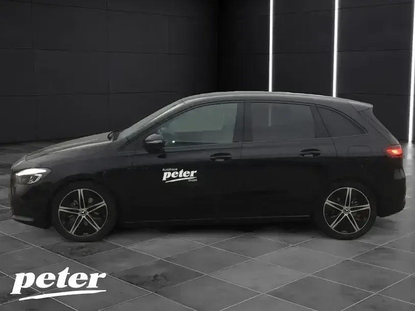 Gebraucht Mercedes B180 Progressive 136 PS (100 kW) 2025 Unilack nachtschwarz Kleinwagen