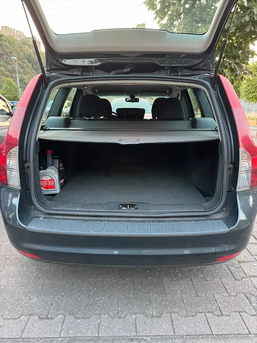 Gebraucht Volvo V50 125 PS (91 kW) 2009 Grau Kombi
