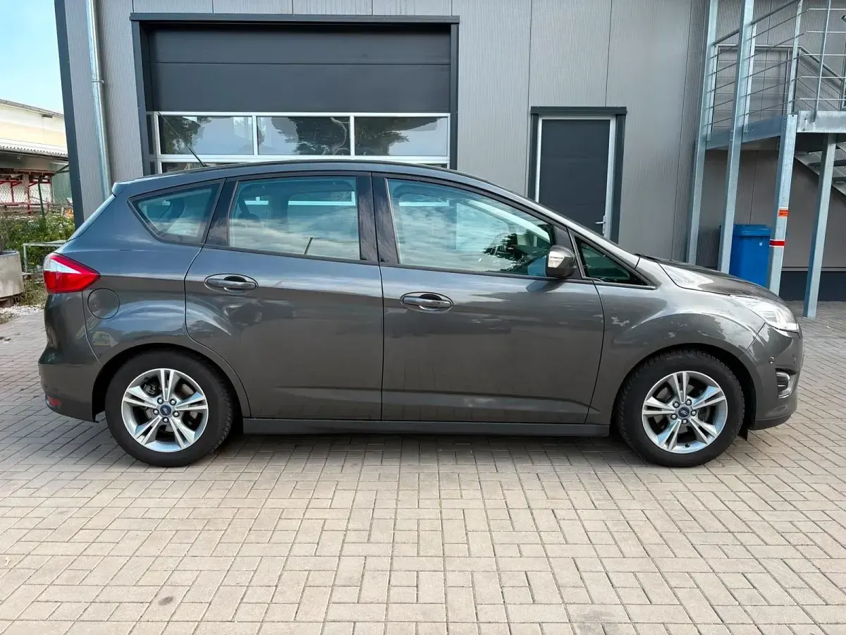 Gebraucht Ford C-MAX SYNC Edition 125 PS (91 kW) 2015 Grau Van / Kleinbus