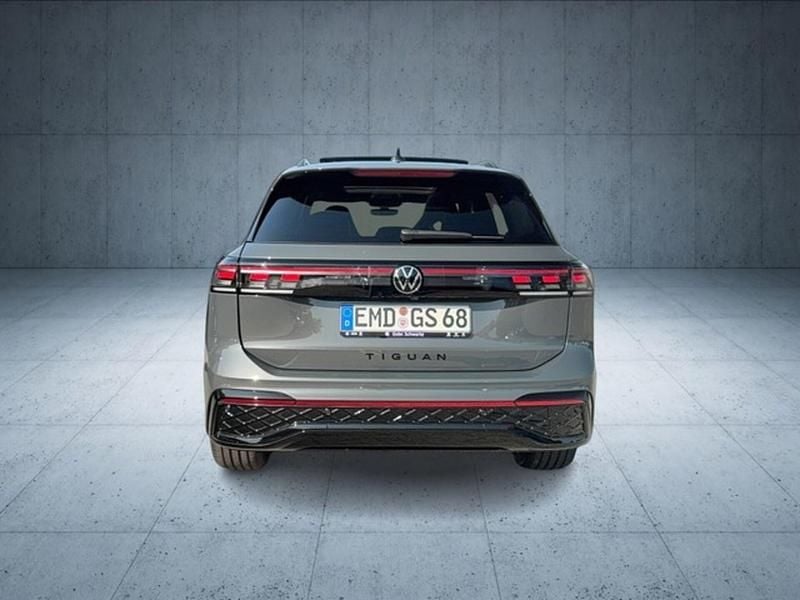 Gebraucht VW Tiguan R-line 193 PS (141 kW) 2025 Grau SUV