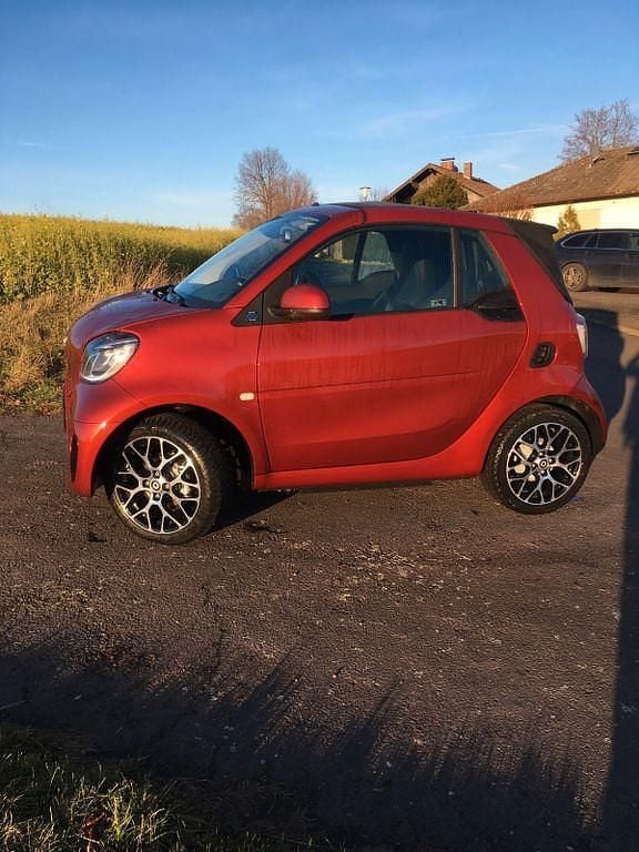Rot Gebraucht 2020 Smart ForTwo Electric Drive Prime Cabrio | 9.900 € (Superpreis) - Bild 1/4